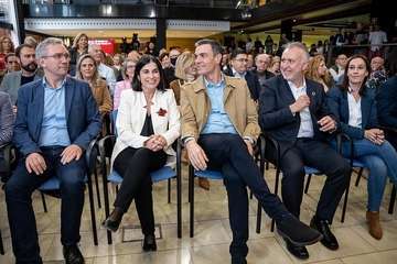 Los socialistas de Telde arropan a un Pedro Sánchez convencido del triunfo de su partido en las Islas/Acfi Press y TA.